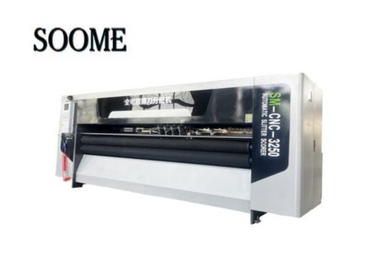 Máquina avanzada CNC 3250 para puntuación y corte de hoja fina a una velocidad de 150 m/min