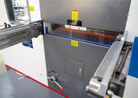 Máquina que arruga que corta con tintas del alto plano confiable con control del PLC de Omron